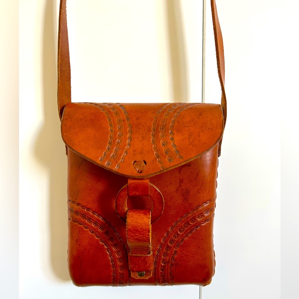 Artisan made Native American handmade purse. Cognac leather. Like new.